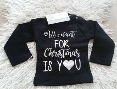 Shirtje All I want for christmas is you kan met naam