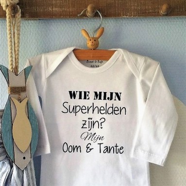 Baby shirtjes met tekst bedrukken Wie mijn superhelden zijn? Mijn oom en tante! Kan met namen